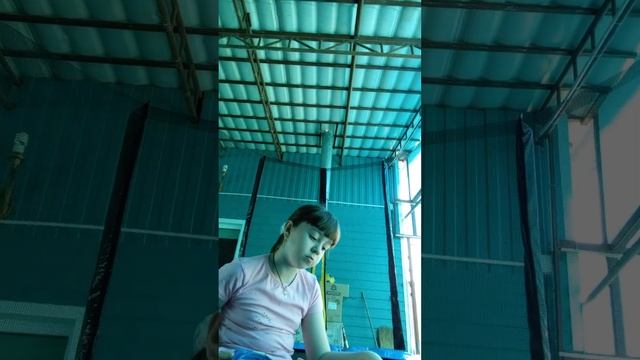 24 часа на батуте, в кавычках смотреть онлайн