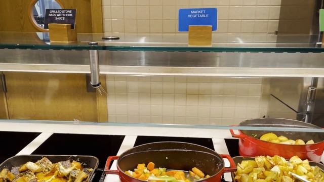 Hampton by Hilton: Fantastic Beach Hotel in Ras Al Khaimah смотреть онлайн