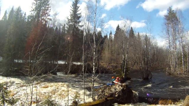 Тохма один из порогов. Андрей и Игорь.