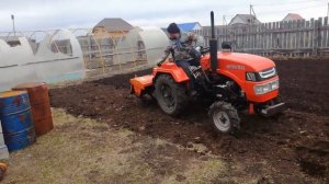 Почвофреза нового образца 120 см с трактором Уралец 220
