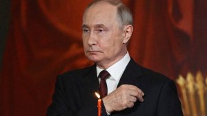 Путин прибыл на пасхальное богослужение в храм Христа Спасителя