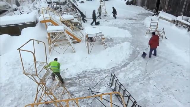 Уборка снега в музее ВВС 03.02.20018