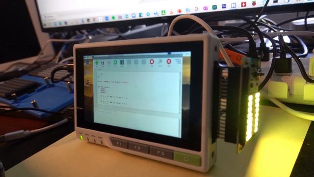 Raspberry Pi HATs on reTerminal смотреть онлайн