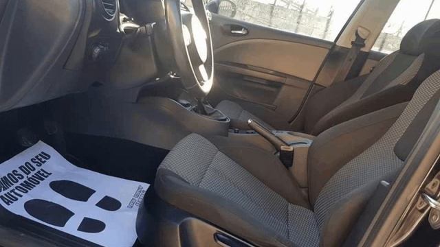 Seat Leon 1.9 TDi Sport Up para Venda em Low Cost Cars . (Ref: 535234) смотреть онлайн