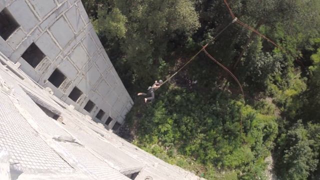 Прыжки с 9ти этажки ж м Тополь видео №18 смотреть онлайн
