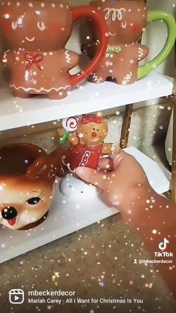 Christmas coffee station #christmasdecor #gingerbread #gingerbreaddecor #coffeelovers #coffeeglam смотреть онлайн