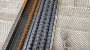 Лазерная чистка швеллера от ржавчины. Аппарат лазерной чистки SFC-2000R 2000 ватт.