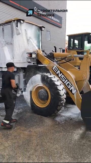 Разгрузили и Помыли I ЗИП в Кабину Положили I Фронтальные Погрузчики Ensign 636 смотреть онлайн