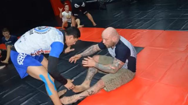 SÉRGIO KREATOR AND JEFF MONSON смотреть онлайн
