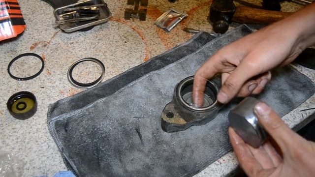 Classic Mini | Brake Caliper Rebuild смотреть онлайн