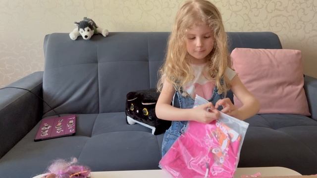 Распаковка одежды смотреть онлайн