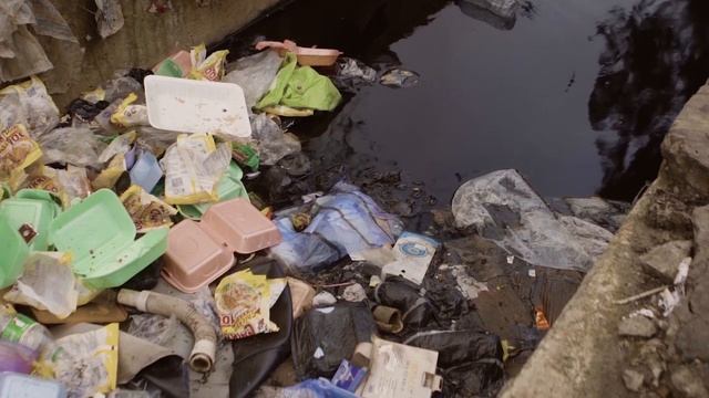 Кто должен убирать мусор смотреть онлайн