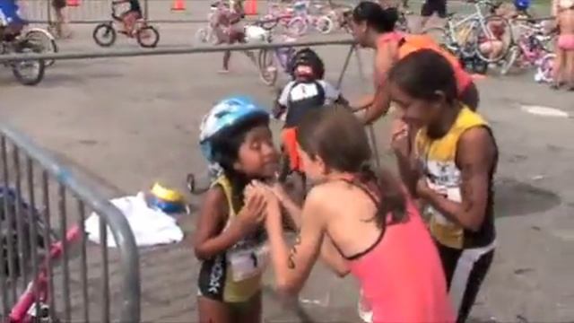 Lucie - Iron Kids Triathlon смотреть онлайн