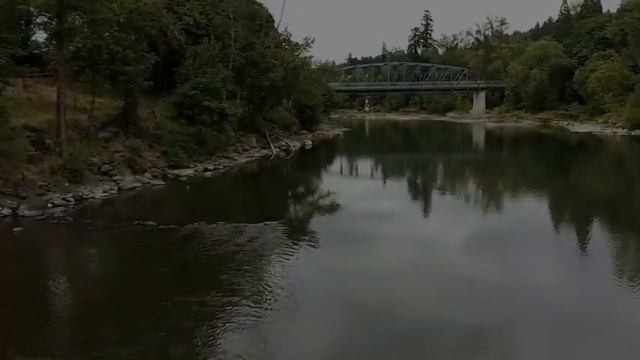 AMAZING DRONE ! Wingsland S6 lost 2 ft deep in a river, then fly's again. смотреть онлайн