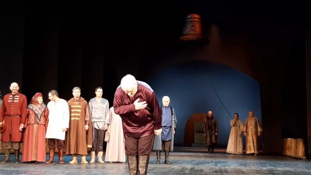 Поклоны в театре смотреть онлайн