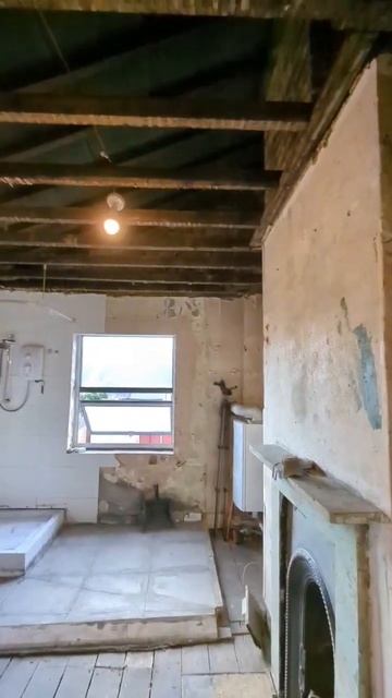 When you uncover the vaulted ceiling of dreams 😍 #bathroomremodel #renovation #diyprojects #diy смотреть онлайн