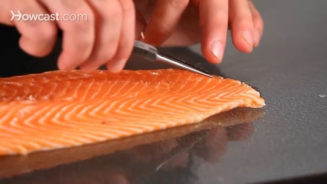 How to Remove Pin Bones from Salmon | Fish Filleting смотреть онлайн