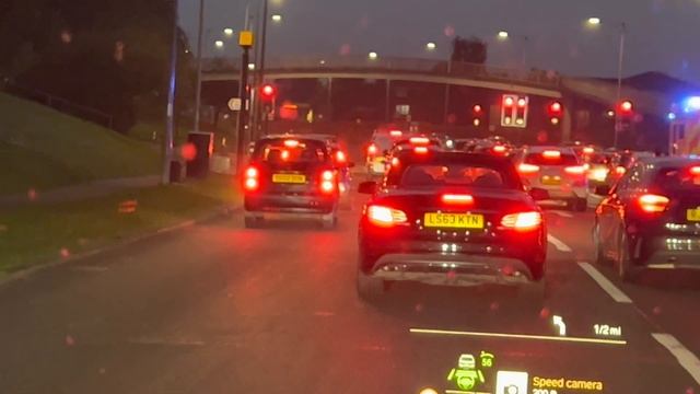 Speed camera warning in BMW X5 смотреть онлайн
