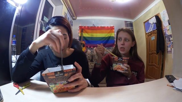 МУКБАНГ / Diana Salamandra