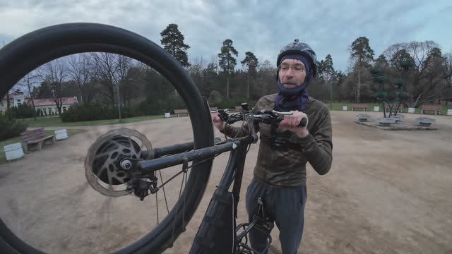 Витёк пробует Мотор колесо