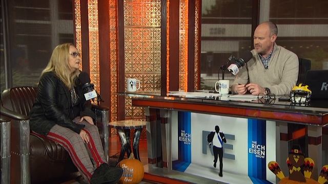 Chiefs Superfan Melissa Etheridge Previews MNF vs Rams | The Rich Eisen Show | 11/19/18 смотреть онлайн