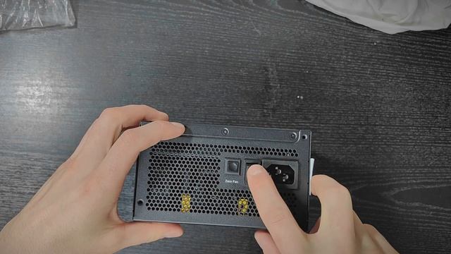 Блок питания MSI MPG A1000G PCIE5 смотреть онлайн