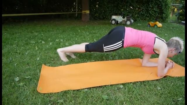 10 Variationen zum Planken смотреть онлайн