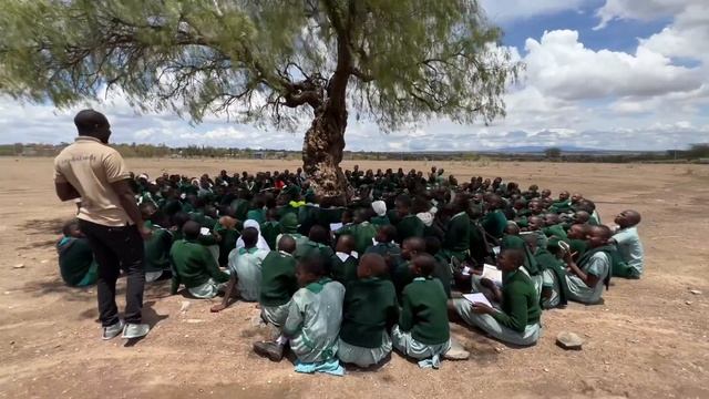 Madini in Kitengela: Cold Season Uniform Distribution смотреть онлайн
