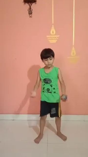 Ball #Juggling Basic Training | Kids #Physical Activity | Indoor #Kids Activity | #Ambidexterity 🙏🙏 смотреть онлайн