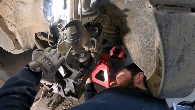 Range Rover Evoque Rear Brake pad and Rotor Replacement смотреть онлайн