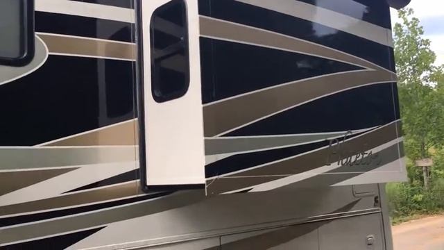 2010 Tiffin Motorhomes PHAETON 40QTH in Hickory, NC смотреть онлайн