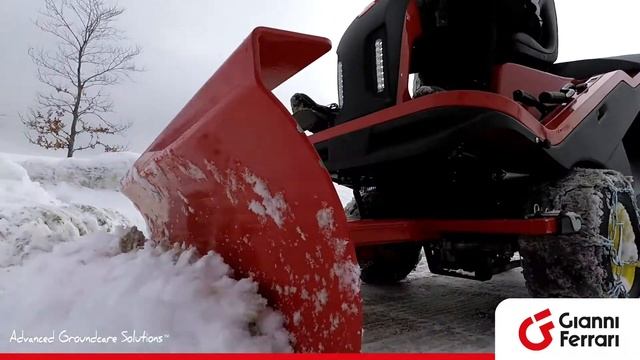Gianni Ferrari GTR doing snow removal with snow blade смотреть онлайн
