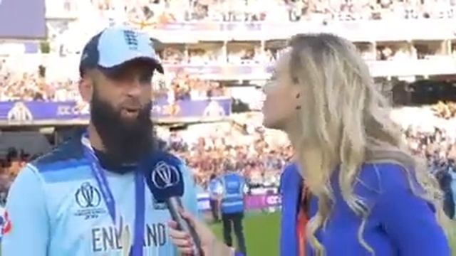 Moeen Ali's interview not even look girl at once смотреть онлайн