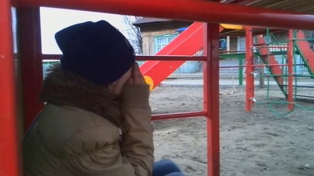 Призрак на площадке смотреть онлайн