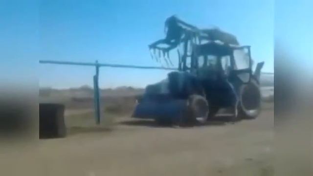 Оригинальный способ завести трактор смотреть онлайн