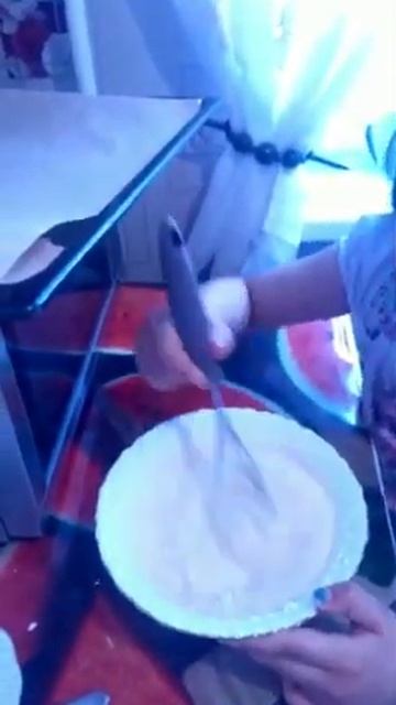 рулет с абрикосовым джемом