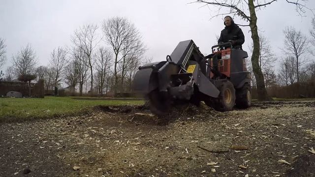 Ditch Witch Zahn R300 With Stump Grinder Attachment