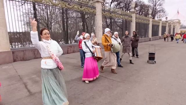 Харинама Гаура Крипа на м. Парк Культуры 17.03.2024 / Harinama Gaura Kripa in Moscow 03/17/2024 смотреть онлайн