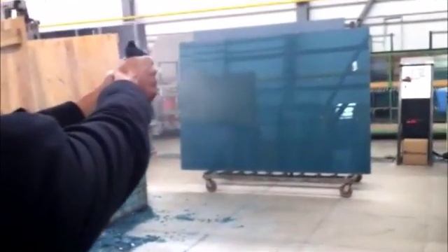 прочное стекло смотреть онлайн