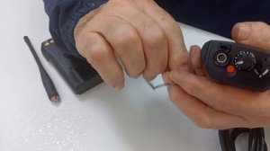 Как подключить к портативной рации Motorola внешнюю антенну, если нет специальных переходников