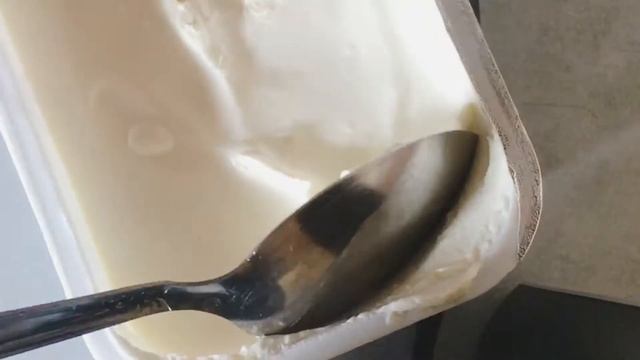 Сүтті қыз / Молочная девочка