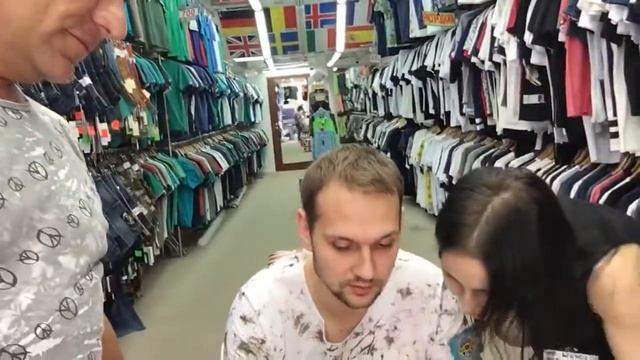 Алена пришла из туалета