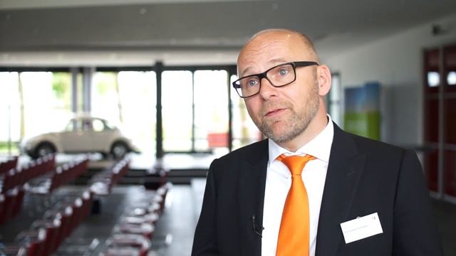 Interview Wolfgang Feinhals zu Schraubtechnik und Werkzeuge bei VW Emden смотреть онлайн