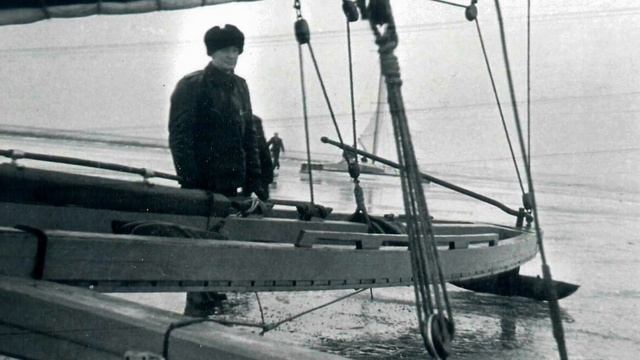 Спортсмены – защитники Ленинграда на необычном для войны транспорте смотреть онлайн