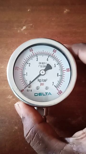 2.1/2" dial. 0-7 kg/cm^m pressure range. 1/4" bsp bottom connection смотреть онлайн