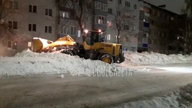 В Бугульме выполняются работы по расширению проезжей части смотреть онлайн