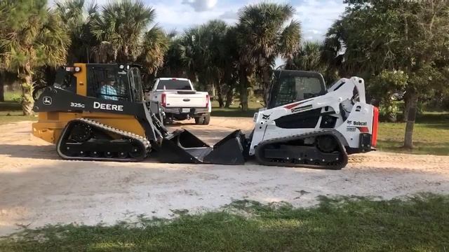 Bobcat Skid Steer vs John Deere Skid Steer | Old fashion push off смотреть онлайн