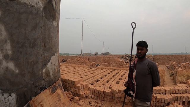 Как обжигают КИРПИЧ в Бангладеш! Вторая часть смотреть онлайн