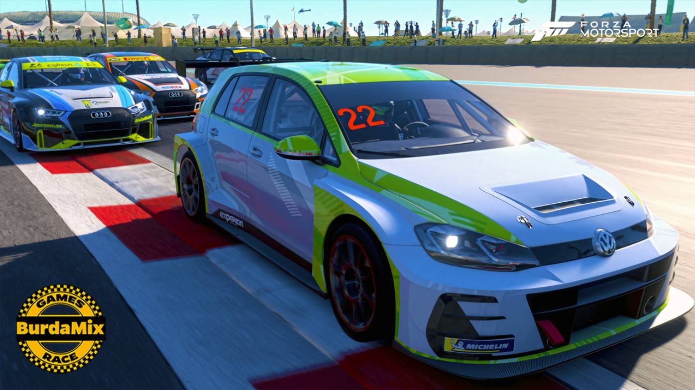 Сумасшедшая гонка на Yas Marina! 🏎️ Volkswagen Golf против армии Audi 🚗🔥ЭПИК в Forza Motorsport!