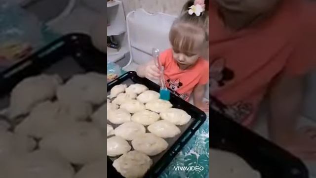 пирожки с мясом,тесто дрожжевое.легко и быстро